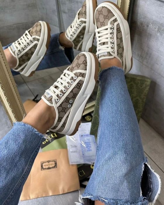 Sneakersy Gucci na platformie