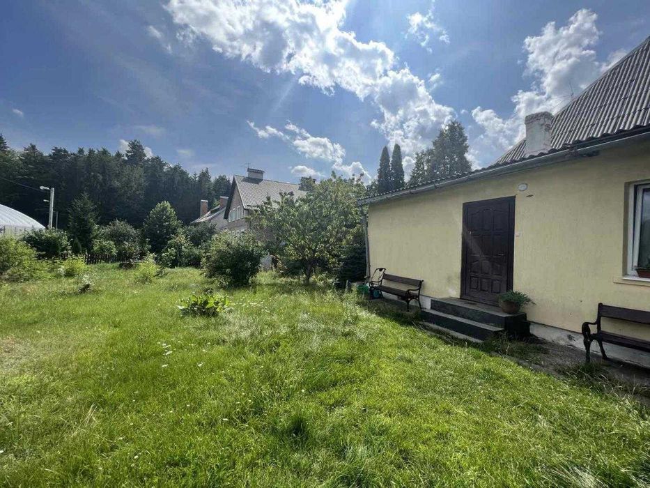 Продаж частини будинку, Брюховичі