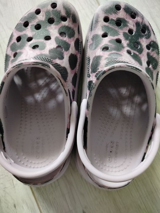 Crocs J1 32/33 Iconic Comfort fioletowe panterka platforma