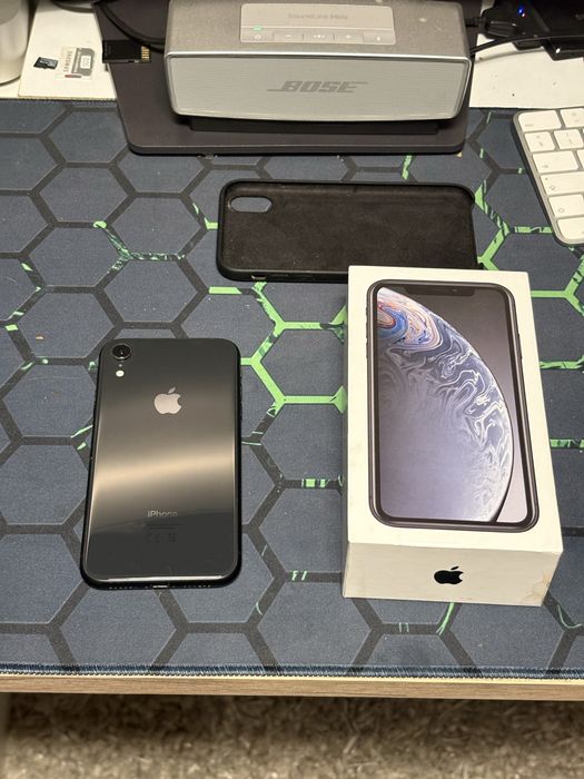 iPhone XR dobry stan