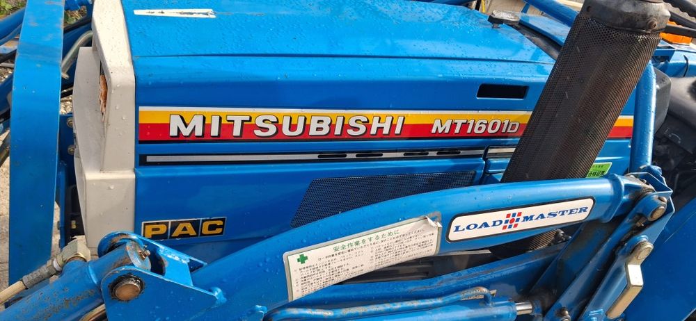Tratror mitsubichi  my 1601 d com carregador frotal