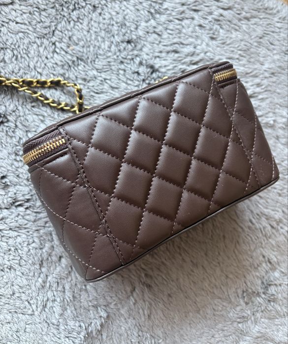 Torebka chanel kuferek