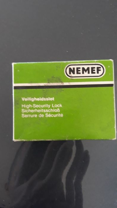 New Triangular Security Lock443395293630310404