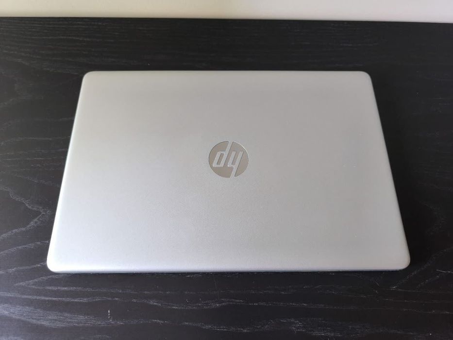 Portátil HP 15s-eq2061np Ryzen 7 5700U 12 GB