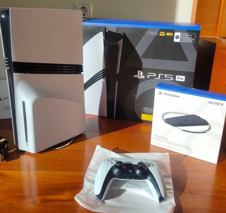 PS5 Pro com leitor de CDs em estado imaculado c\ garantia de 3 anos