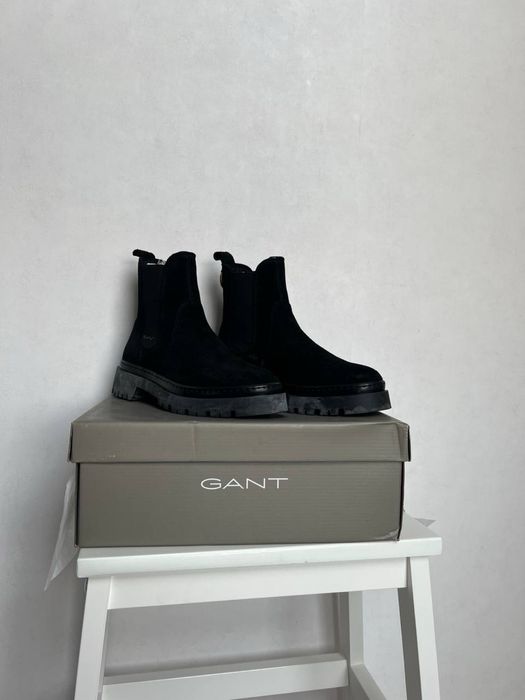 Нові шкіряні черевики Gant