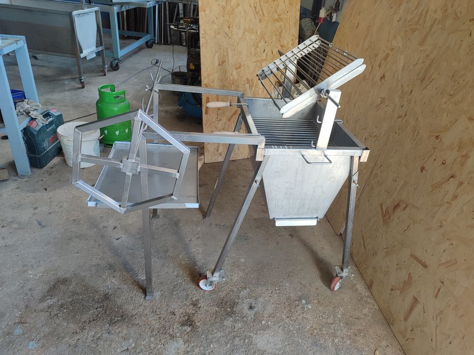 Churrasqueira inox para pernil no espeto