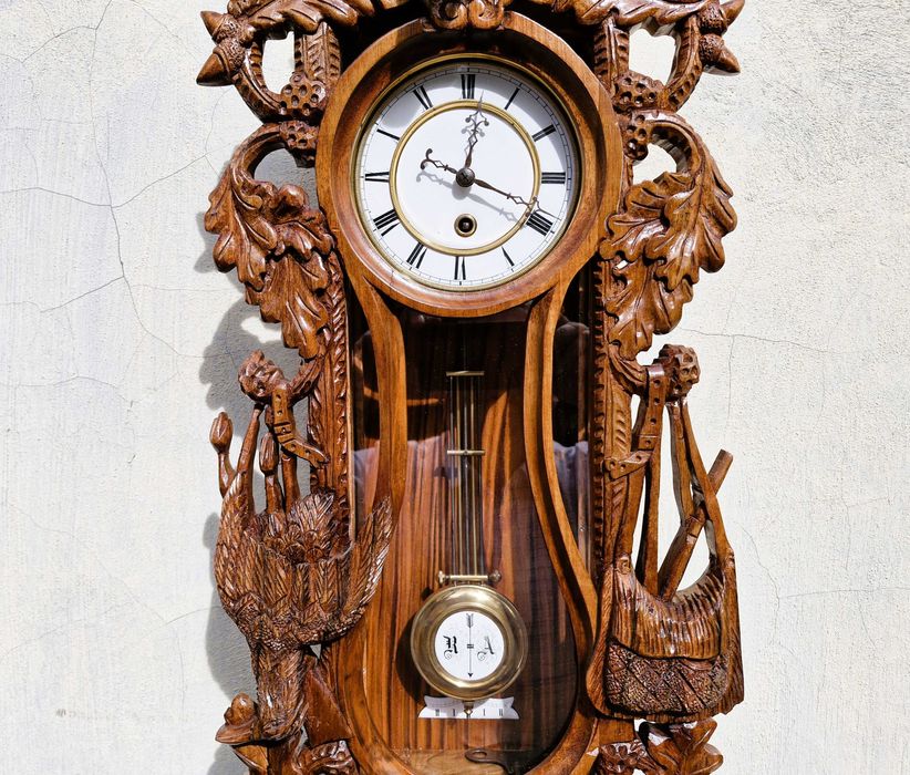 Zegar w stylu myśliwskim wiszący