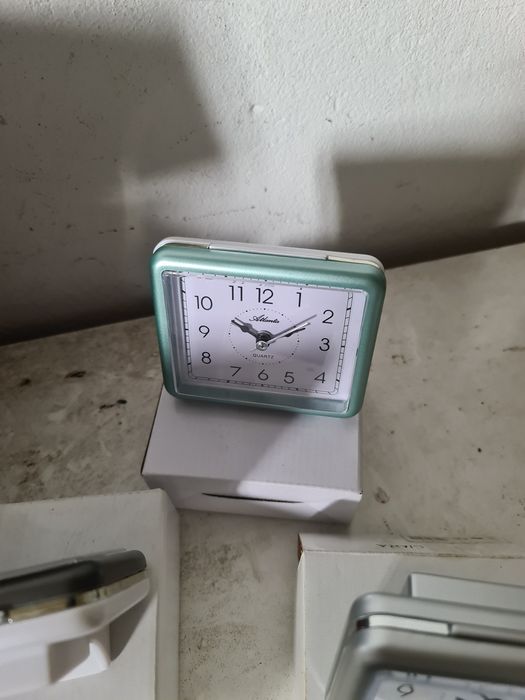 Relogios despertador a pilhas