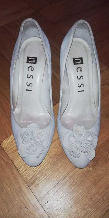 Skórzane welurowe buty nessi