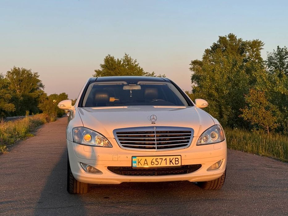 Mercedes S-class W221