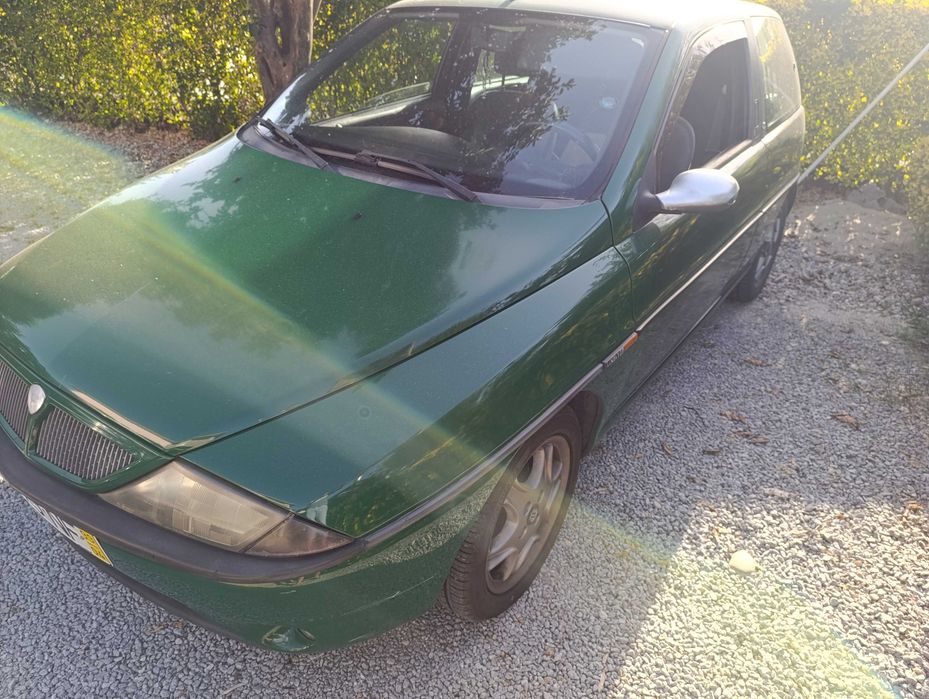 Lancia y elefantino rosso 16v
