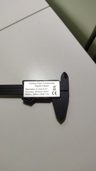 Suwmiarka elektroniczna