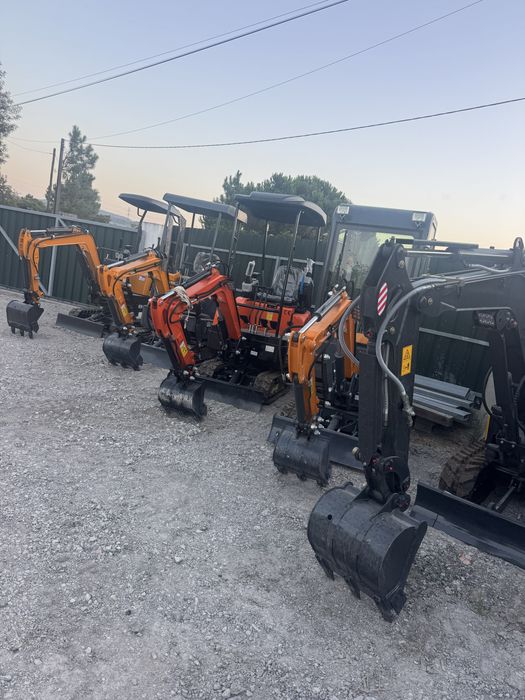 Giratoria marca RIPER  1,5T com engate rápido Hidraulico.
