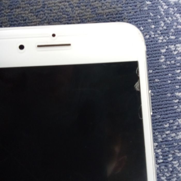 iPhone 7 Plus with some signs of use64297743896707122