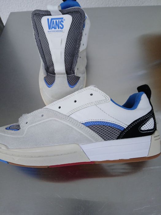 Хімчистка килима, пуховика, взуття, візочка