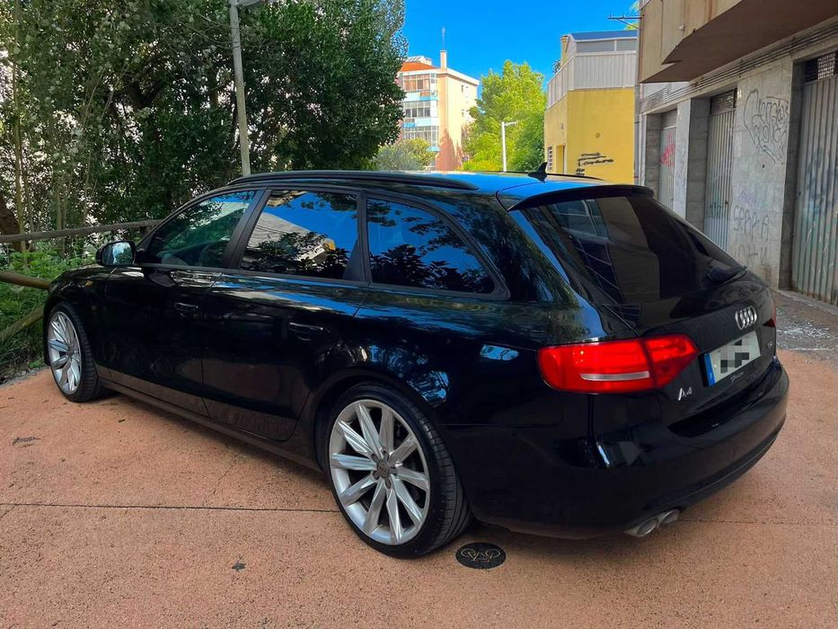 Audi A4 Avant 2.0 TDI 150cv (2013) - Look RS4 - Automática