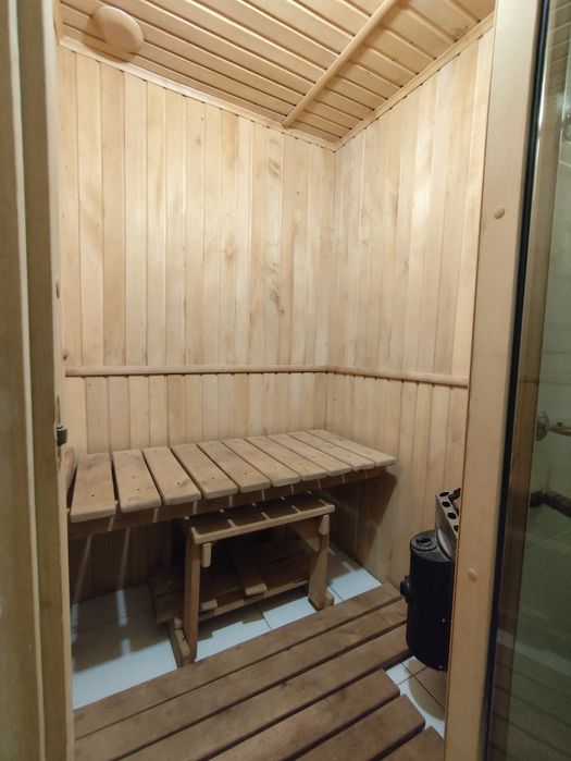 Здам трикімнатну квартиру з АО