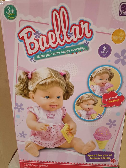 Śliczna bajkowa lalka