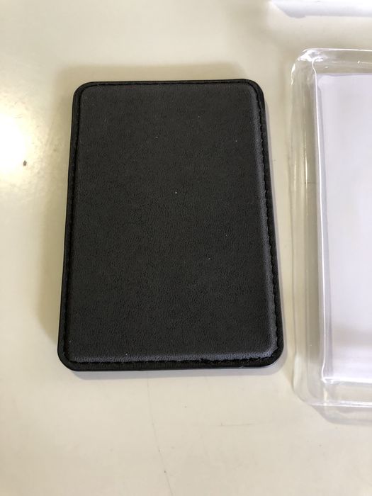 Шкіряний магнітний гаманець для карток