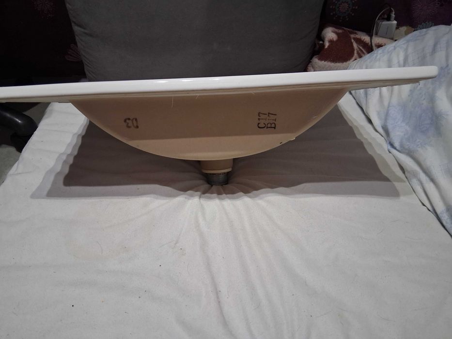 Umywalka łazienkowa 60 cm