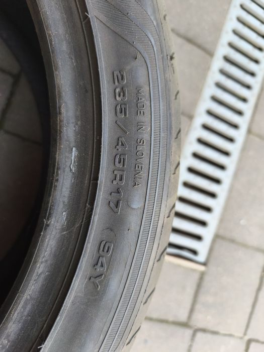 Goodyear 235/45 R17