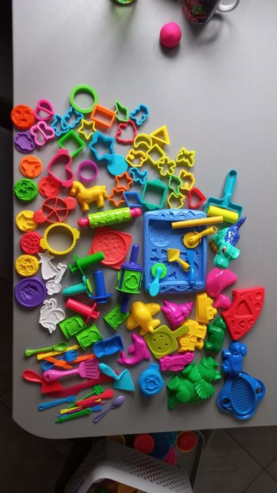 Foremki, ciastolina play-doh