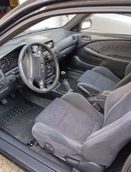 Toyota Corolla 1.9D em bom estado