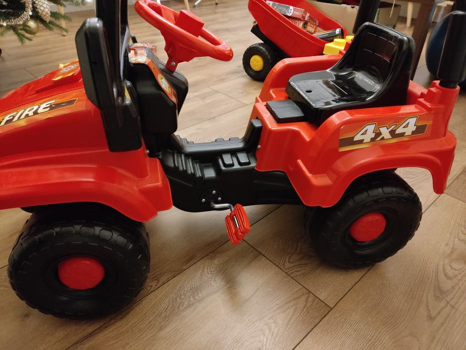 Zabawkowe auto do jazdy dla dzieci JEEP Strażacki z przyczepą