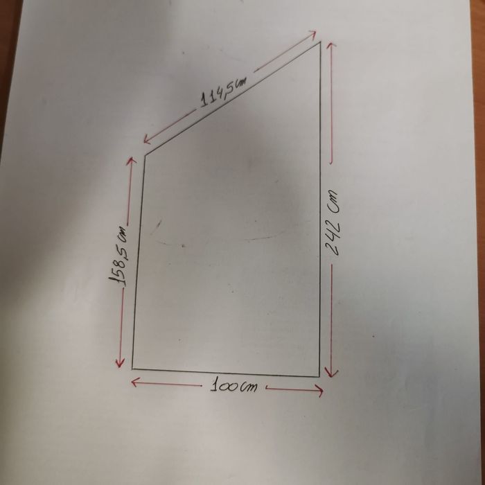 2 portadas fixas, em triângulo, vidro triplo término em PVC