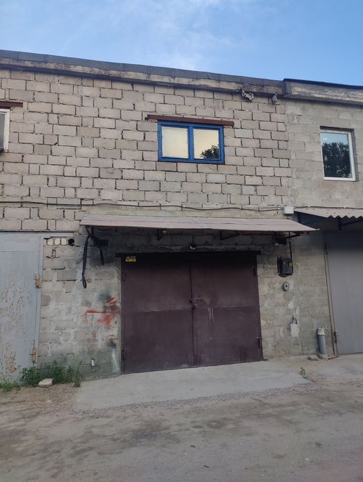 Двухэтажный гараж