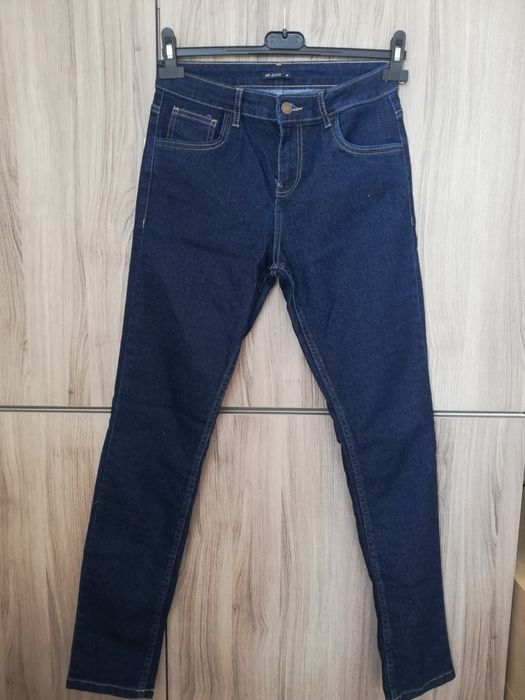 Calças de ganga novas / Jeans MO
Vendo calças de ganga novas.
Não fui