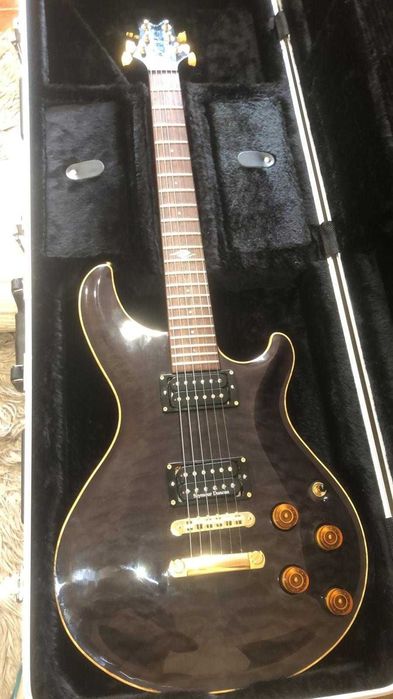 Guitarra Dean Hardtail Made in Japan com hardcase