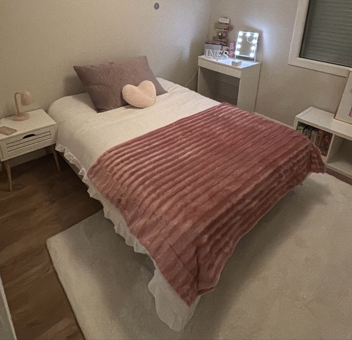 Cama flutuante com leds