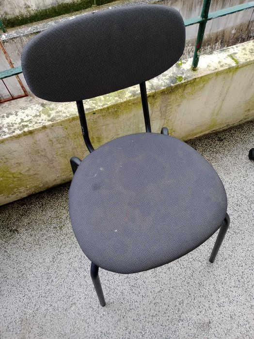 Cadeira metálica - almofadada - Robusta