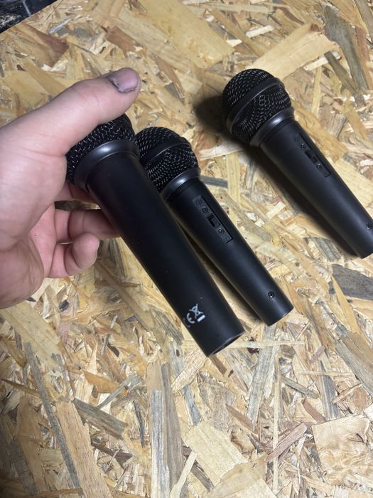Conjunto 3 microfones Dinâmicos (novos)