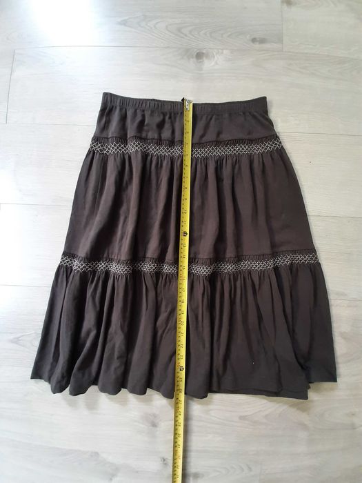 AMISU Brązowa Spódnica. Rozmiar 38