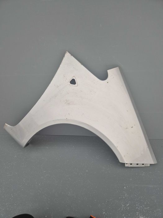 Błotnik MITSUBHISHI Colt VI 6 przedni prawy