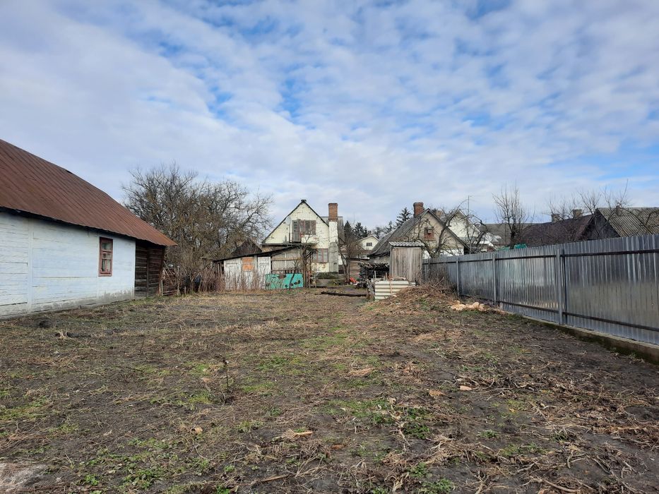 Продам будинок з ділянкою м. Березне