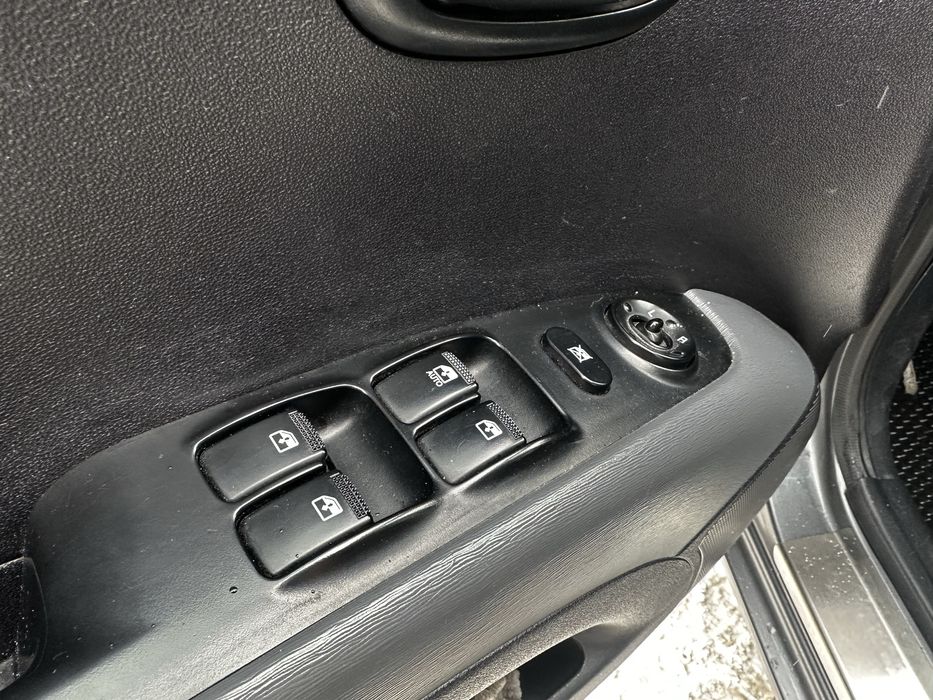 Hyundai і10 Офіційна