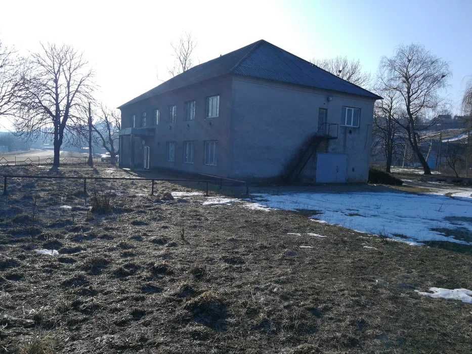 Офісно-виробниче приміщення