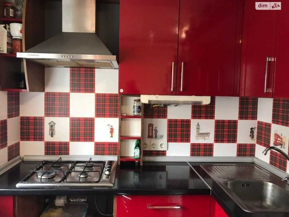 Продаж 3 кім квартири 3/5 пов. вул. Симона Петлюри №10324