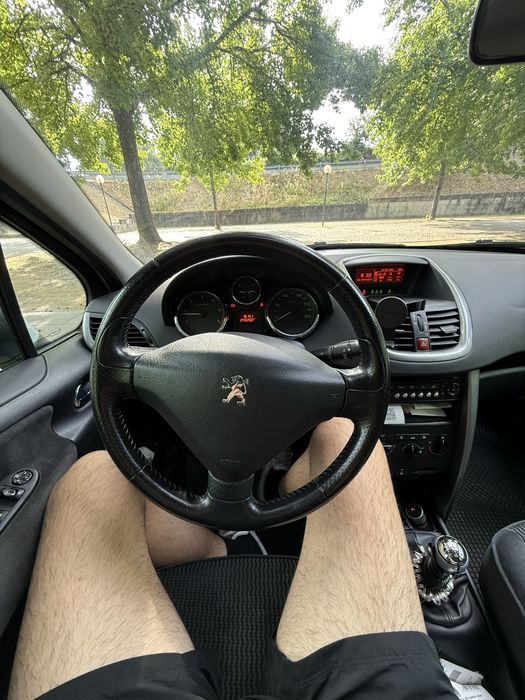 Peugeot 207 1.4 HDi | Económico | 2007 | 5 portas
