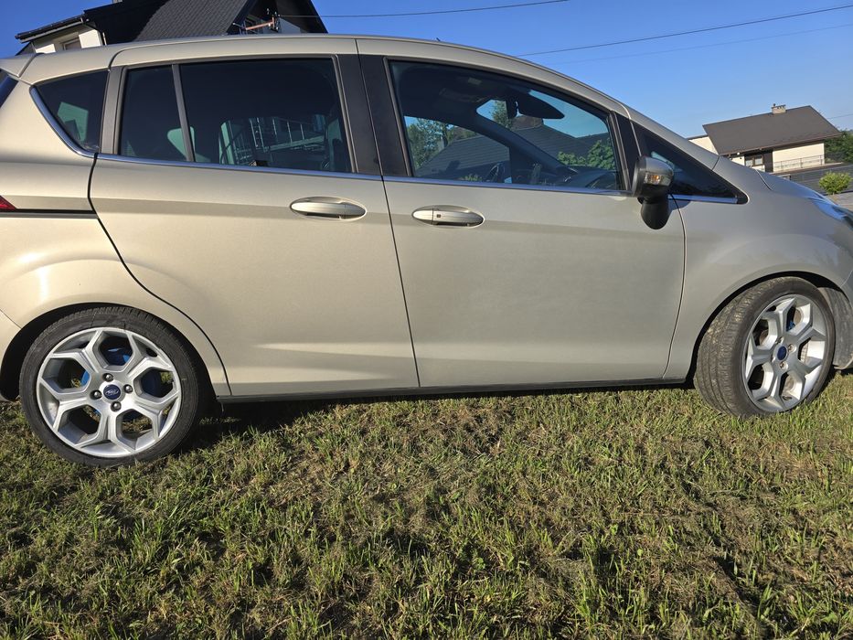 Ford b- Max 1.0  120 km