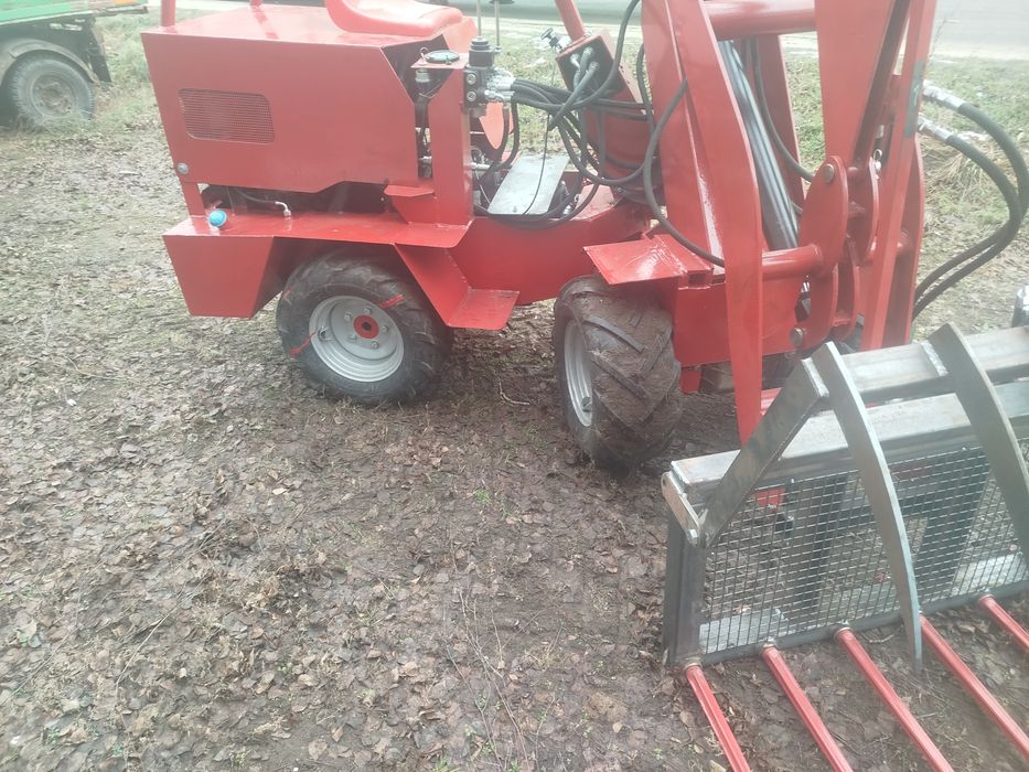 Miniładowarka ładowarka 4x4