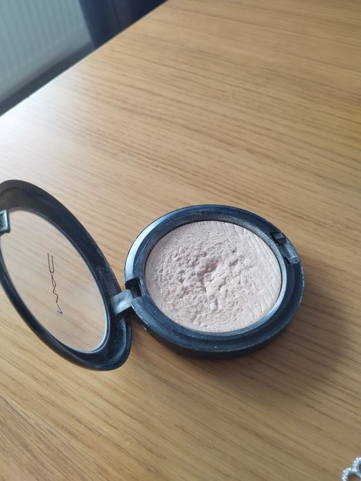 MAC Extra Dimension Skinfinish 9g Double-Gleam rozświetlacz do twarzy