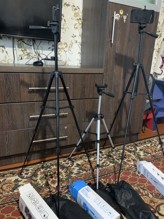 Трипод, тринога, штатив для телефона, камери. Пюпітр,підставка для нот