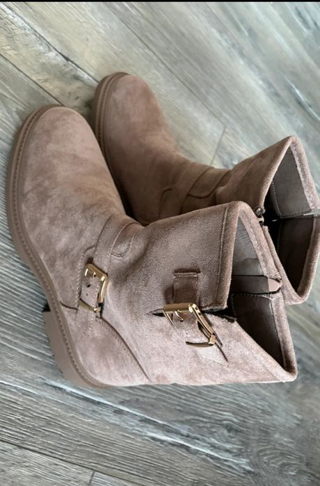 Botki sztyblety beżowe damskie 40 klamry ekozamsz