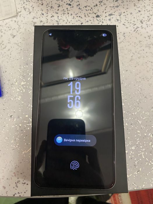 SAMSUNG  Galaxy S24FE память 256 присутній торг ..