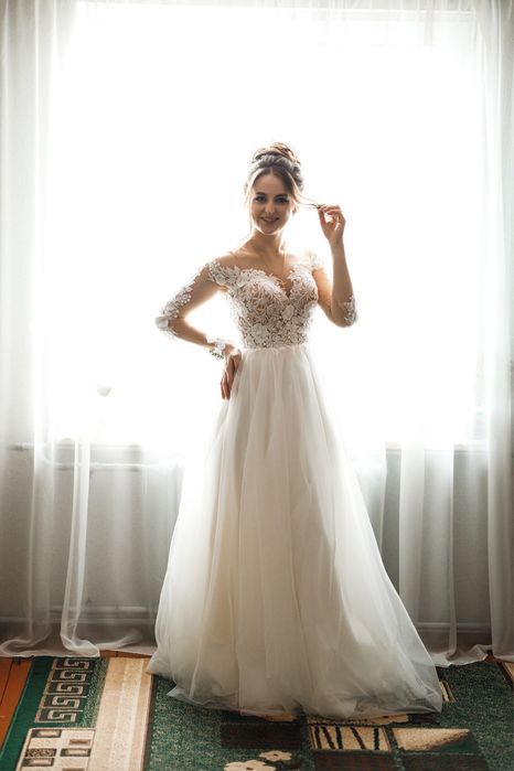 Продам весільну сукню та шубку